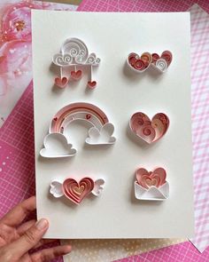 Diy Quilling Crafts, Paper Quilling For Beginners, Paper Quilling Flowers, Paper Quilling Cards, Quilling Work, Book Crafts Diy, Desain Quilling, Paper Quilling Patterns, Quilled Creations