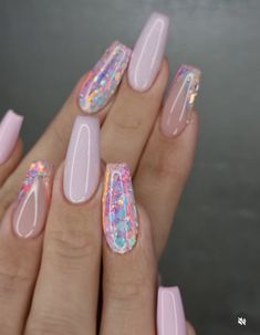 Nails Acrylic Festival, Light Pink Nails With Nail Art, Unique Birthday Nail Designs, Green Pink Nail Designs, Unicorn Inspired Nails, Birthday Nail Set Ideas Almond, Birthday Nails 30, Girly Birthday Nails, Pink Boho Nails