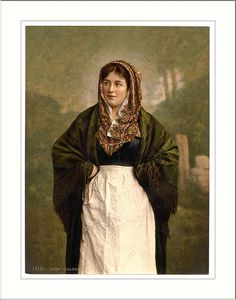 Traditional Irish Clothing, 1800s Womens Fashion, Irish Costumes, Irish Dress, Blithe Spirit, Irish Fashion, Irish Women