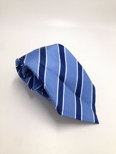 $95 TASSO ELBA Mens SUIT NECKTIE STRIPED NAVY BLUE WHITE CASUAL NECK TIE 60X3.25 Description About Us We sell only 100% authentic clothing from new with tags to gently used. We have a 100% authentic or money back guarantee on every item we sell. Items are listed daily so make sure to put us on your favorite! Most of our items come from a nationwide high end dept store.We have been in business for over 10 years selling tens of thousands of designer items. We strive to meet your designer needs at Professional Blue Suit And Tie Accessories For Business, Blue Standard Tie For Business, Classic Blue Ties For Business, Classic Blue Business Ties, Classic Blue Suit And Tie Accessories For Office, Classic Blue Neckwear For Business, Classic Blue Business Neckwear, Blue Semi-formal Necktie, Classic Blue Neckwear For Semi-formal Occasions