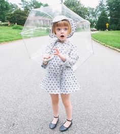 Paris Vogue, Moda Paris, Poses References, E Card, 00 00, Childrens Fashion, Children Photography, My Mom