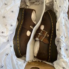 Brand New Dr Martens Brown Leather Sz 5 Women’s, Worn Once For Pictures Nib. $140 Plus Tax Online, Asking $120 Womens Brown Shoes, Brown Doc Martens Outfit, Brown Docs, Brown Doc Martens, Brown Dr Martens, Doc Marten, Funky Shoes, Brown Babies