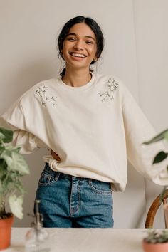 Embroidered Tee, 자수 디자인, Sewing Design, Shirt Embroidery, Embroidered Clothes, Modern Embroidery, Fashion Attire