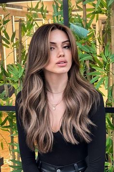 Highlights Brown Hair Ponytail, Going Blonde To Brown Hair, Blonde Highlights On Chocolate Brown Hair, Layered Baylage Hair, Cool Brunette Hair Color Fair Skin, Summer Dark Blonde Hair, Balayage Hair Olive Skin, Brown Hair Cool Tone Highlights, Lighter Brown Hair With Highlights