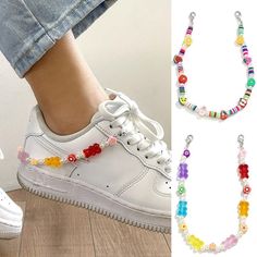 Diy Shoe Charms, Beads On Shoes, Decorating Sneakers, Beaded Shoe Charm, Sneakers Decoration, Sneaker Decor, Shoes Beads, Beads Shoes, Shoe Charms Diy