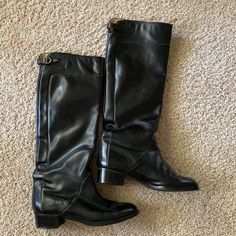 In Excellent Condition. Size 36. Have Been Resoled. Minor Wear On Buckles As Pictured. About 1 Inch - 1 1/2 Inch Heel. Gucci Boots, 2 Inch Heels, Gucci Black, Gucci Shoes, Vintage Shoes, Shoes Heels Boots, Shoes Women Heels, Heeled Boots, Vintage Gucci