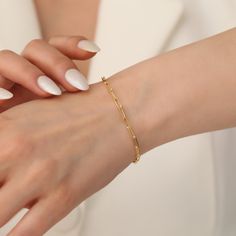 ⛓️🌟✨Elevate Your Style with Our 14k Gold Paperclip Bracelet⛓️ 🌟✨ Make a statement with our exquisite 14k Gold Paperclip Bracelet - the perfect blend of elegance and sophistication. Crafted with precision and attention to detail, this bracelet exudes timeless charm and versatility. Whether it's a gift 🎁for a loved one or a treat for yourself, this bracelet is sure to impress. Embrace minimalist luxury with our stunning Paperclip Bracelet 14k, designed to elevate any outfit effortlessly. 💫 🌟 Summer Gift, Trombone, Birthday Woman, Birthday Gifts For Women, Paper Clip, Bracelet Gift, Rose Gold Plates, Bracelet Making, Or Rose