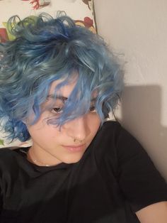 Blue Hair Male Face Claim, Blue Tips Hair Short, Blue Hair Dye Ideas For Blondes, Bluish Gray Hair, Blue Punk Outfits Men, Blue Curly Hair Men, Teal Hair Men, Short Blue Curly Hair, Blue Hair Men Aesthetic