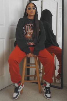 Red Air Jordans Outfit, Red Air Jordans, Air Jordans Outfit, Jordans Outfit, Female Streetwear, Jordan Red, Baggy Clothes