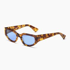 Outsider is an alluring silhouette with low-key nods to retro rave culture. These frames feature subtly flared ends with custom temple core hardware fastened by 2-pin rivets. Rave Culture, Purple Details, Rosé Details, Prescription Eyewear, Cornflower Blue, Black Rose, Low Key, Rivets, Prescription Lenses