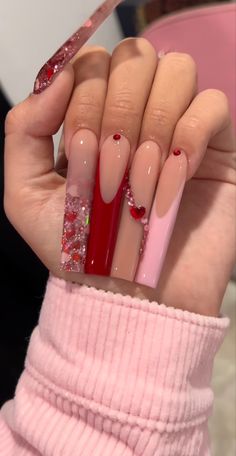 Nail inspo Valentine Nails Pink, Bright Pink Nails, Quinceanera Nails, Vday Nails, Valentines Day Nails, Glitter Gloss, Nail Designs Valentines