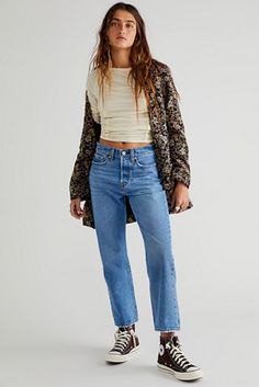 Shop our Levi's Wedgie Straight Jeans at FreePeople.com. Boho clothing for the creative spirit- free worldwide shipping. Levis Wedgie Straight Jeans Outfit, How To Style Straight Leg Jeans, Straight Cut Jeans Outfit, Straight Jeans Outfit, Lesbian Fashion, Trench Coat Outfit, Straight Cut Jeans, Straight Crop Jeans, Coat Outfits