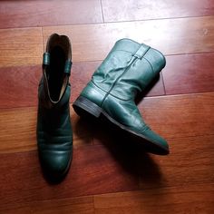 Pretty Color, Smoke Free Home. Some Wear. Green Cowboy Boots, Teal Boots, Justin Boots, Boots Shoes, Teal Green, Pretty Colours, Cowboy Boots, Bootie Boots, Blue Green