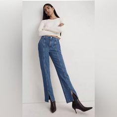 The cut with their waist-accentuating high rise and tapered legs with seams down the front, these are "mom jeans"...if your mom was a '90s supermodel. The fabric: blended with recycled cotton, this premium denim combines the holds-you-in structure of rigid with a touch of stretch for day-one comfort. Size 27, measurements are approximately, waist 14.5in, hips  19in, and length 43in.  Made from, 99% cotton and 1% Elastane Tencel Denim, Jean Vintage, High Rise Mom Jeans, Madewell Jeans, Womens Jeans, Slim Straight Jeans, Mid Rise Jeans, Premium Denim, Vintage Jeans