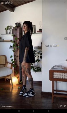 Tattooed Woman In Formal Dress, Alternative Boho Outfits, Tattoo Artist Outfit Style, Outfits For Tattooed Women, Girls With Tattoos Style Outfit, Tattoo Artist Aesthetic Outfit, Dark Whimsical Outfit, Tattoo Outfit Woman, Tattoo Convention Outfit