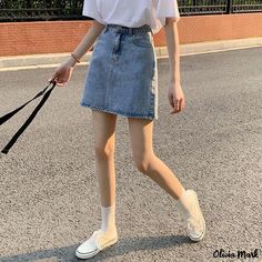 Olivia Mark - Vintage High-Waisted Denim Skirt with Hip-Hugging and Thigh-Covering Design High Waisted Denim Skirt, Umbrella Skirt, Skirts Midi High Waisted, Denim Skirt Women, Half Skirt, Denim Midi Skirt, Jeans Rock, Body Con Skirt, Types Of Skirts