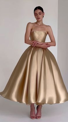 Tea Length Gold Dress, Gold Dress Long Classy, Elegant Gold Dress, Grad Fits, Black Quince Dresses, Black Quince, Dresses Lavender, Ibiza Outfits, Stylish Short Dresses