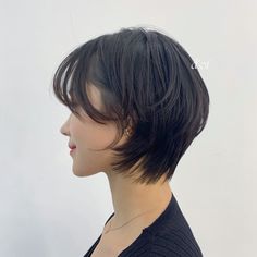 Japanese Short Hair, Longer Pixie Haircut, Hair Color Streaks, Short Straight Hair, Hair Color And Cut