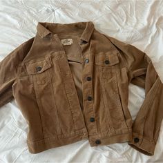 Never Worn Brown Button-up Denim Jacket For Fall, Brown Outerwear With Corduroy Collar For Everyday, Beige Denim Jacket For Everyday Fall Wear, Everyday Beige Denim Jacket For Fall, Spring Beige Corduroy Outerwear, Beige Corduroy Outerwear For Spring, Fall Beige Corduroy Outerwear, Fall Brown Corduroy Outerwear, Brown Outerwear With Corduroy Collar For Spring