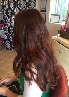 Orchard Red Hair Color, Dark Ginger Hair Color Copper, Cool Tone Red Brown Hair, Copper Brown Hair Tan Skin, Brown Hair With Red Lowlights Burgundy, Cool Red Hair Color Pale Skin, Auburn Haur, Cool Red Brown Hair, Dark Brown Hair With Auburn Balayage