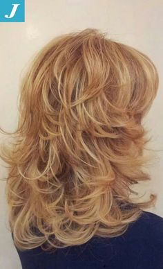 #centrodegradèjoellecorsostamira28ancona #style #girly Long Shag Haircut, Haircuts For Long Hair With Layers, Layered Haircuts For Medium Hair, Medium Layered Hair, Haircuts For Medium Hair, Penteado Cabelo Curto, Long Layered Hair, Haircuts For Long Hair, Feathered Hairstyles