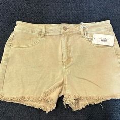 Zenana Stretchy, Acid Washed Denim Shorts. Frayed Hem. Sand Beige Color. Size L. Fits Size 6-8 In My Opinion. 3 Inch Inseam. 97% Cotton, 3% Spandex. Nwt. Summer Beige Denim Bottoms, Beige Denim Bottoms For Summer, Brown Denim Bottoms With Frayed Hem, Casual Khaki Jean Shorts, Summer Beige Cargo Jeans, Casual Brown Bottoms With Frayed Hem, Beige High-waisted Jean Shorts Casual, Brown High Rise Bottoms With Frayed Hem, Casual Beige High-waisted Jean Shorts