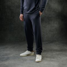 The softest jogger pant ever! A go-to item in the Essential Collection, expertly crafted to provide you with irresistible softness & comfort. The stylish laid-back, midweight design allows you to lounge in luxurious comfort everywhere you go. Best Mens Joggers, Mens Joggers Sweatpants, Soft Joggers, Relax Pants, Faux Fur Blanket, Tunic Hoodie, Mens Sleepwear, Mens Loungewear, Mens Essentials