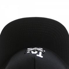 Cap circumference: 56 -60cm Cap height: 14cm Hat length: 28cm style: Casual Adapt to the crowd: men and women Material: Cotton Product Type: Baseball Cap Strap: adjustable Baseball Fashion, Buckles Fashion, Hip Hop Hat, Black Snapback, Embroidered Baseball Caps, Hat For Man, Black Cap, Hats For Sale, Snapback Cap