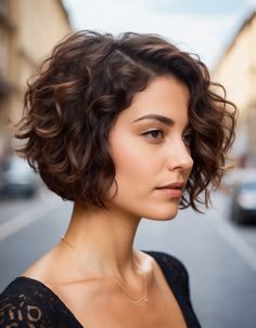 Short Curly Aline Bob, Short Bob Hairstyles Wavy Hair, Very Short Curly Bob, Layered Bob Curly Hair, Low Maintenance Curly Haircut, Natural Curly Bob Hairstyles, Bob Cut Curly Hair, Chin Length Curly Hair, Curly French Bob