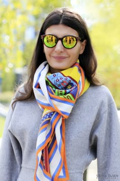 Giovanna Battaglia Style, Scarf Styling, Hermes Scarves, Giovanna Battaglia, Street Style 2016, Jeanne Damas, Wear A Scarf, Scarf Outfit, How To Wear A Scarf