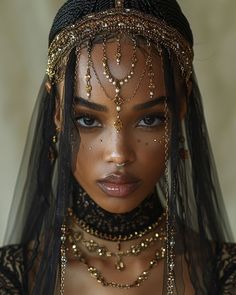 Makeup Guide For Beginners, Sirens Fashion, Art Photography Portrait, Headpiece Jewelry, Portrait Photography Women, Makeup Guide, Easy Makeup, Cultural Identity, Beauty Shots