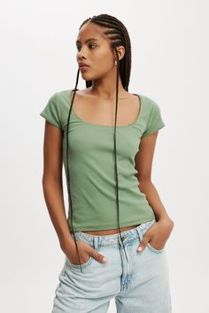 Lou Square Neck Short Sleeve Simple Cute Tops, Trendy Solid Color Elastane T-shirt, Trendy Fitted T-shirt With Square Neck, Casual Elastane Tops, Trendy Fitted Plain Tops, Trendy Fitted T-shirt With Ribbed Neckline, Cotton Slim Fit Plain Tops, Slim Fit Cotton Plain Tops, Slim Fit Plain Cotton Tops