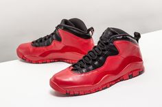 This friends and family Public School x Air Jordan 10 Retro dresses the classic silhouette in premium red leather. Retro Gym, Authentic Jordans, Jordan 10, Nike Shoes Jordans, Jordan Shoes Retro, Jordan 11, School Shoes, Nike Jordan, Jordan Shoes