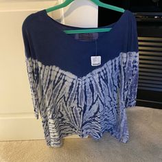 Nwt Tie Dye Free People 3/4 Sleeve Top In Size Large Blue Half Sleeve Tops For The Beach, Blue Half Sleeve Beach Top, Blue Summer Top With 3/4 Sleeves, Blue Top With 3/4 Sleeves For Summer, Blue Tops With 3/4 Sleeve For Beach, Blue 3/4 Sleeve Tops For Beach, Blue 3/4 Sleeve Tops For The Beach, Blue Tops With 3/4 Sleeves For Vacation, Lace Up Tank Top