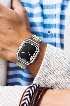 smartwatch | outfit ideeën | outfit | herenmode | vrouwenmode Iphone Watch Bands, Apple Watch 1, Iphone Watch, Apple Watch Ultra, Apple Watch Case, Watch Ultra, Apple Watch 38mm, Metal Straps, Apple Watch Strap