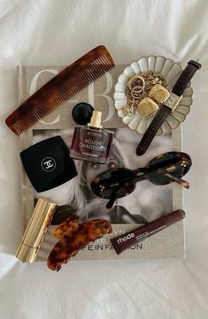 #autumn #essentials #skincare #makeup #bag #grwm #grwmmakeup #aesthetic #vanity Everyday Bag Essentials, Inside My Bag, Purse Essentials, Handbag Essentials, Mob Wives, What In My Bag, Mocha Brown, Brown Aesthetic, Essential Bag