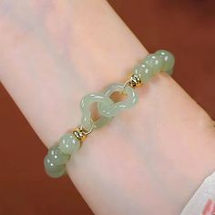 🌺 Note Before Buy Size of the bracelet in my store is suitable for wrist size 6-6.5 inch. 🌺 Please follow this link to visit my store to find more great widgets: https://www.etsy.com/shop/CrystalpipesStore?ref=simple-shop-header-name&listing_id=904320137 🌺 Please pay attention before buy The bracelet is difficult to be flawless, it may contain some small strips, or the color may be dark or light than what you see in the picture. Take note before buying, but as a whole, the product looks great Clear Bracelet, Chalcedony Bracelet, Bracelet With Heart, Minimalist Summer, Bracelet Minimalist, Hetian Jade, Dainty Bracelet, Jade Bracelet, Dainty Bracelets