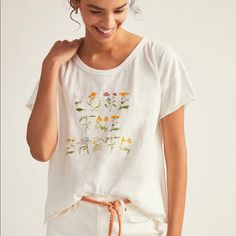 This Tee-Shirt Offers A Living Touch To Everyday Looks. Pullover Styling, Organic Cotton, Machine Wash. Pit To Pit 23”, Length 23”/25” Flowy Tunic Tops, Peter Pan Collar Shirt, Love The Earth, Animal Print Shirts, Short Sleeve Shirt Women, Navy Lace, Anthropologie Top, Short Sleeved Sweaters, Ivory Color