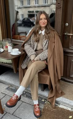 Look 80s, 00s Mode, Chique Outfits, Paris Outfits, Looks Street Style, Meryl Streep, Mode Inspo, Looks Chic, 가을 패션