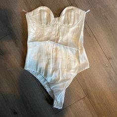 Never Worn Perfect Condition Fitted Sleeveless Lined Bodysuit, Zara Fitted Bodysuit With Lined Body, Zara White Fitted Bodysuit, Zara Bodysuit, Drinks Recipes, Zara White, Zara Tops, Healthy Drinks, Color White