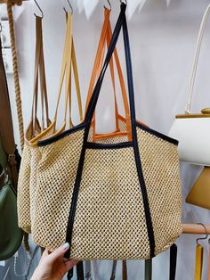 Baggu Bags, Diy Bag Designs, Denim Handbags, Diy Handbag, Wicker Bags, Diy Tote Bag, Raffia Bag, Bag Patterns To Sew, Linen Bag