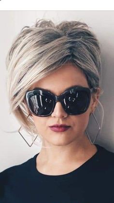 Hair Serums, Short Silver Hair, Amazing Hairstyles, Messy Short Hair, Short Hairstyles For Thick Hair, Bob Hairstyles For Fine Hair, Short Choppy Hair, Herbal Hair