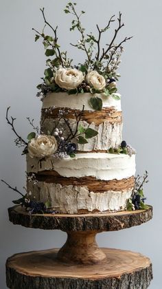 Country Boho Wedding Cake, Wedding Cake Table Set Up Ideas, Birch Cake Wedding, Rustic Wedding Cake Designs, Hobbit Wedding Cake, Small Wedding Cakes Fall, Medieval Cake Ideas, Wedding Cake Replacement Ideas, Deconstructed Wedding Cake