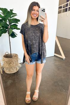 Roni Washed Relaxed Short Sleeve Top - BACK IN STOCK · Madison + Mallory Skibidi Toilet, Back In Stock, Women Clothing Boutique, Clothing Boutique, Leggings Shop, Raw Edge, Short Sleeve Top, Jeans Pants, Boutique Clothing