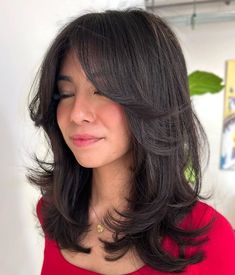 Medium Length Haircuts for Thick Hair Girl Haircut, Hairstyles For Layered Hair, Haircuts For Wavy Hair, Shoulder Length Hair Cuts, Round Face Haircuts, Haircuts For Medium Hair