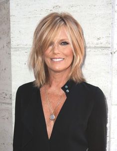 10+1 fantasztikus frizura 40 felett - Negyven lettem 50 Hairstyles, Patti Hansen, Sassy Haircuts, Fest Temaer, Layered Bob Haircuts, Medium Bob Hairstyles, Bangs With Medium Hair, Layered Bob Hairstyles, Layered Bob