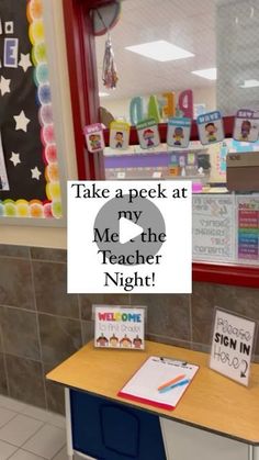 there is a sign that says, take a peek at my teacher's night