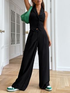 Waistcoat And Wide Leg Pants, Woman’s Waistcoat, Waistcoat Trousers Women, Trousers And Waistcoat Women, Black Pants Outfit Elegant, Elegant Black Trousers, Black Out Party Outfits, Prom Outfits For Girls Pants, Outfits Elegantes Aesthetic