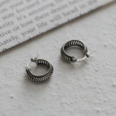 Retro Punk Hoop Earrings Best Earrings For Men, Best Earrings, Punk Earrings, Stud Earrings For Men, Beard Style, Earrings For Men, Retro Punk, Earrings Ear, Gold Hoop