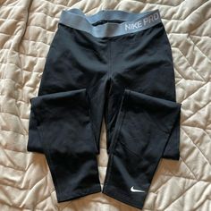 Never Worn Nike Black Full-length Activewear, Nike Black Activewear Long Pants, Nike Black Activewear Pants, Nike Workout Pants In Black, Nike Black Fitted Pants, Nike Black Workout Pants, Black Stretch Nike Bottoms, Nike Black Stretch Bottoms, Nike Leggings